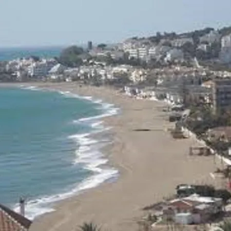 In דירה *